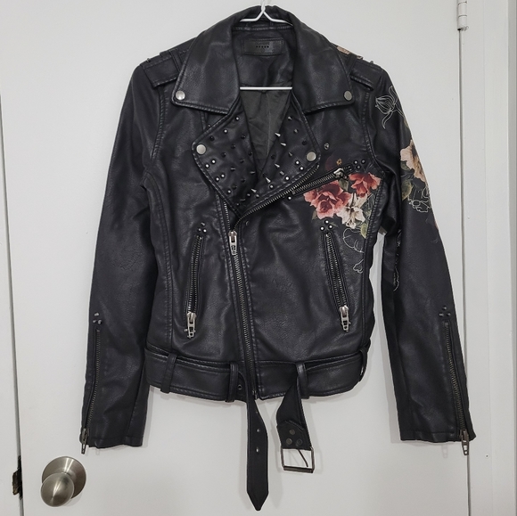 Blank NYC Love and Leave Faux Leather Jacket with Floral Print XS - Picture 7 of 15